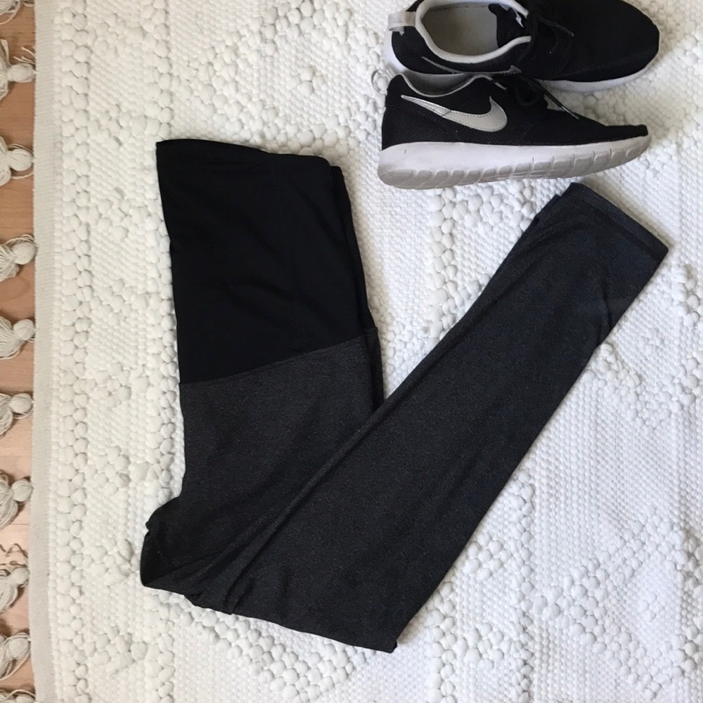 Isabel maternity ankle crop leggings